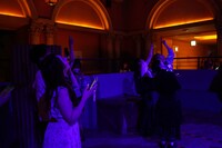 「今際の国のアリス ～Immersive Death Game～」を体験するゲストたち。