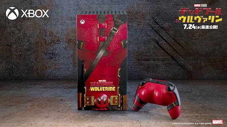 デッドプールデザインのXboxハードウェアとXboxワイヤレスコントローラー（イメージ）。