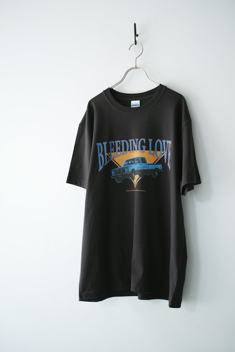 「ブリーディング・ラブ はじまりの旅」Tシャツ商品画像
