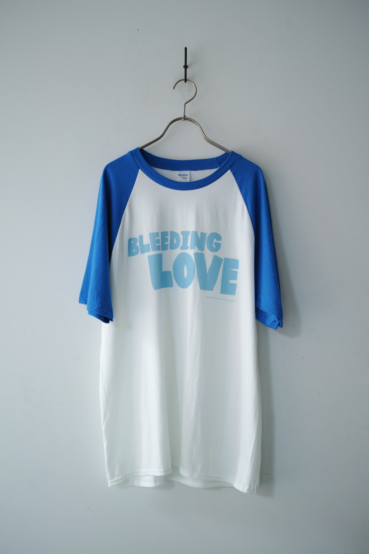 「ブリーディング・ラブ はじまりの旅」Tシャツ商品画像