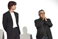 左から金城碧海、西浦正記。