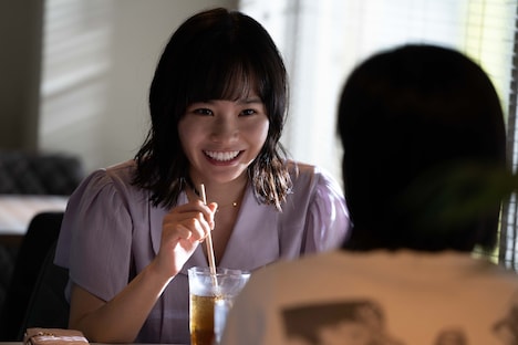 「ナミビアの砂漠」より、新谷ゆづみ演じるイチカ。