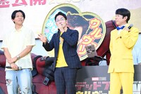 左からKEN THE 390、DOTAMA、ダンディ坂野。