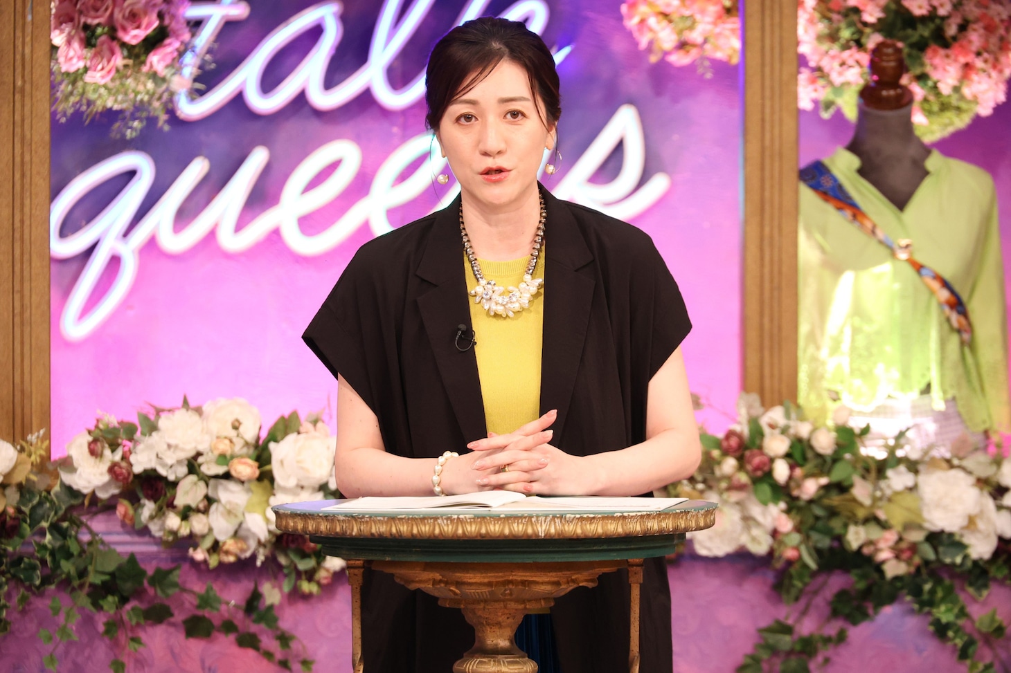 「トークィーンズ」より、ラウールへの事前取材を担当した野々村友紀子。