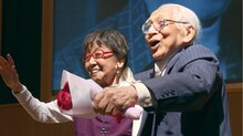 「笑う101歳×2 笹本恒子 むのたけじ」場面写真 (c)ピクチャーズネットワーク株式会社