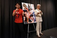 左から谷垣健治、倉田保昭。