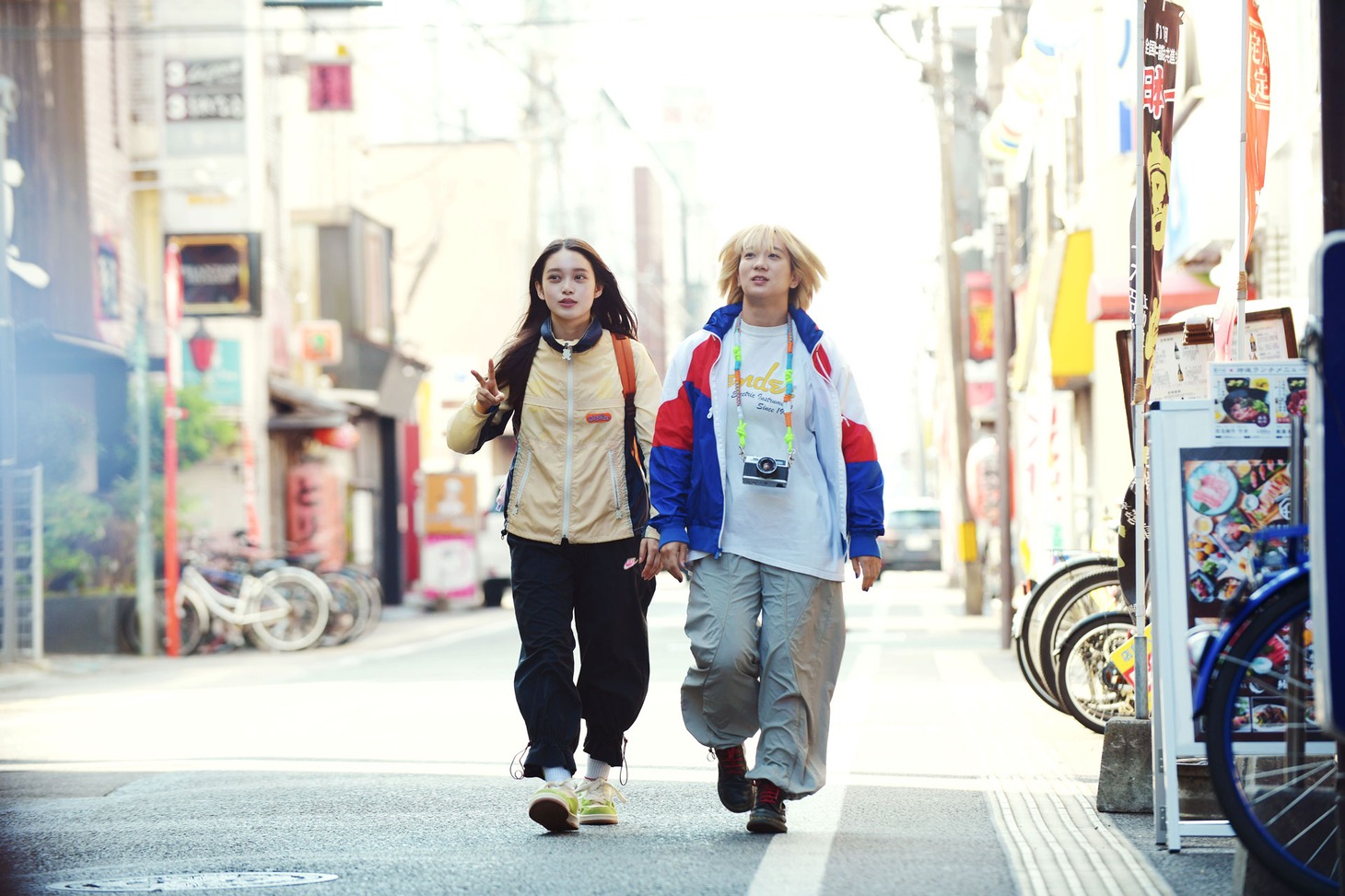 「ベイビーわるきゅーれ ナイスデイズ」場面写真