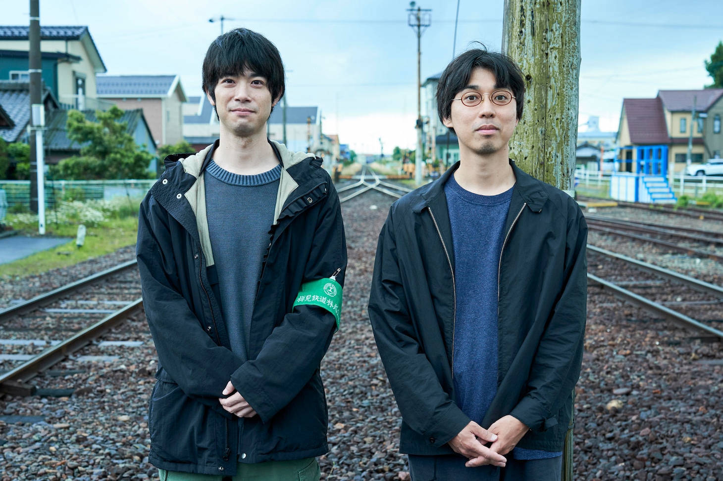 「道行き」で主演を務めた渡辺大知（左）と、監督・脚本・編集の中尾広道（右）。