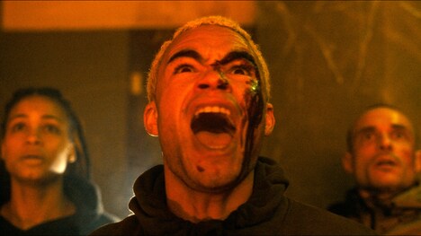 「スパイダー／増殖」場面写真