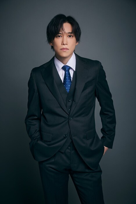 真山悠太役の千賀健永。