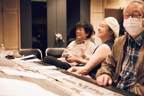 映画「まる」の音楽を担当する.ENDRECHERI.／堂本剛（中央）。