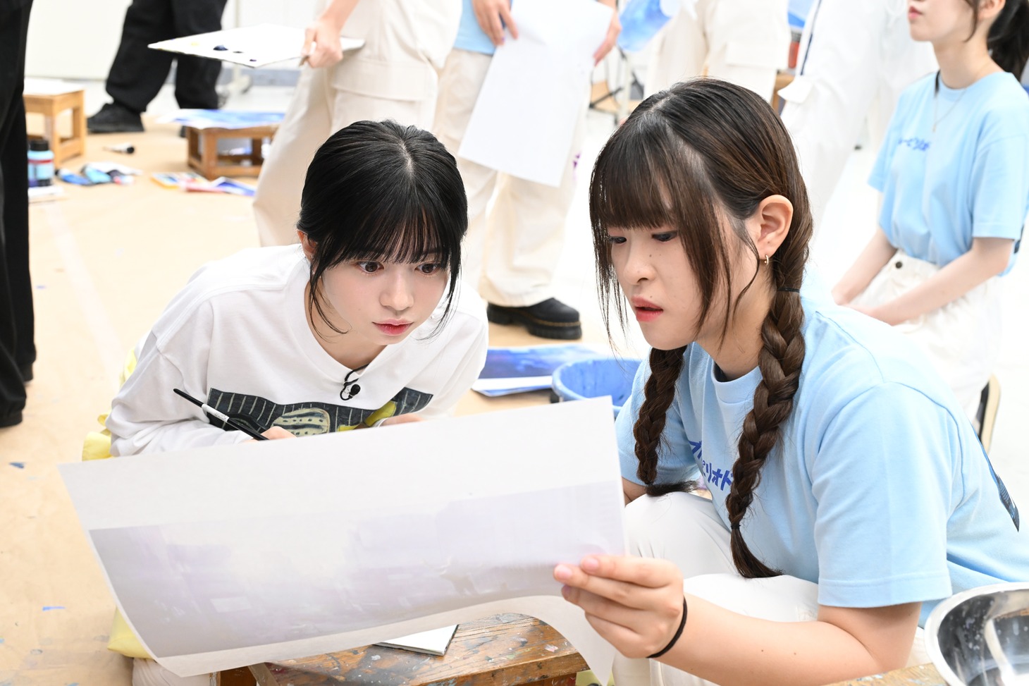 共同制作の様子。
