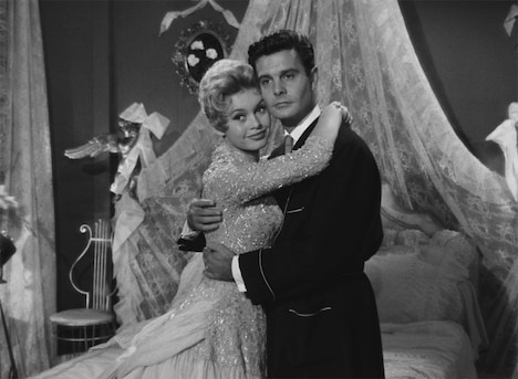 「花嫁はあまりにも美しい」場面写真 (c)1956 - PATHE FILMS - STUDIOCANAL