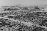 「広島・長崎における原子爆弾の影響」場面写真（写真提供：日映映像）