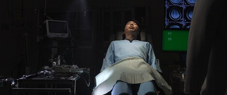 「カタシロReplica」より、こうちゃん演じる患者。