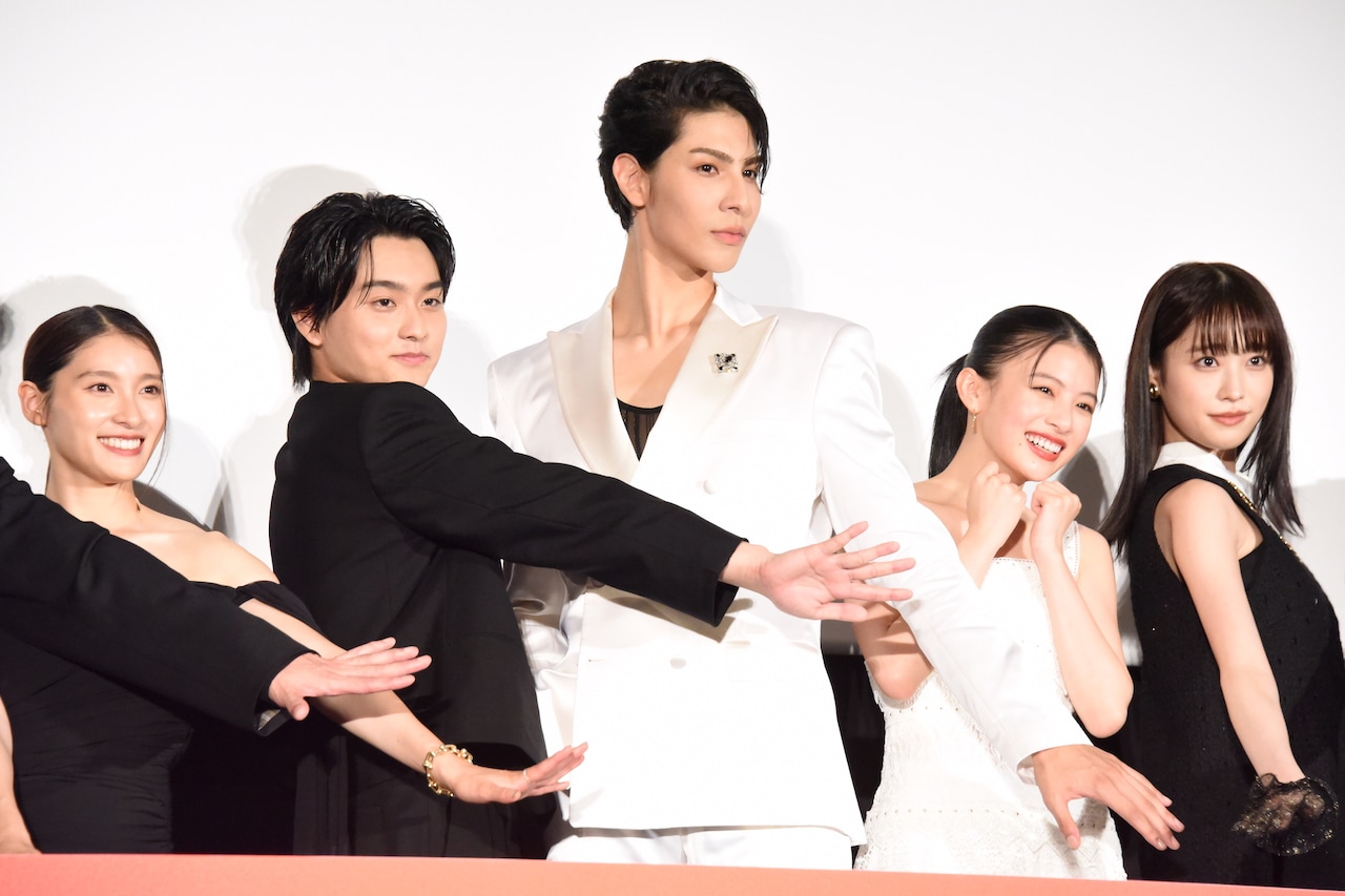 ラウールはみんなの健康を守りたい！「赤羽骨子」共演者が“座長”を褒めまくり