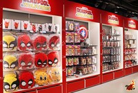 「デッドプール▽俺ちゃんストア」店内の様子。