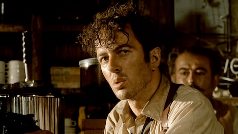 「ストレート・トゥ・ヘル：リターンズ」場面写真