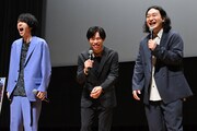左から和田雅成、加賀翔、賀屋壮也。