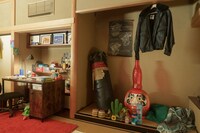 「赤羽骨子のボディガード」より、威吹荒邦の部屋。