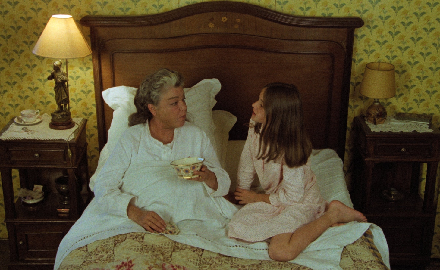 「思春期」場面写真 L’ADOLESCENTE (c)1979 FONDS JEANNE MOREAU POUR LE THÉÂTRE, LE CINÉMA ET L’ENFANCE. TOUS DROITS RÉSERVÉS