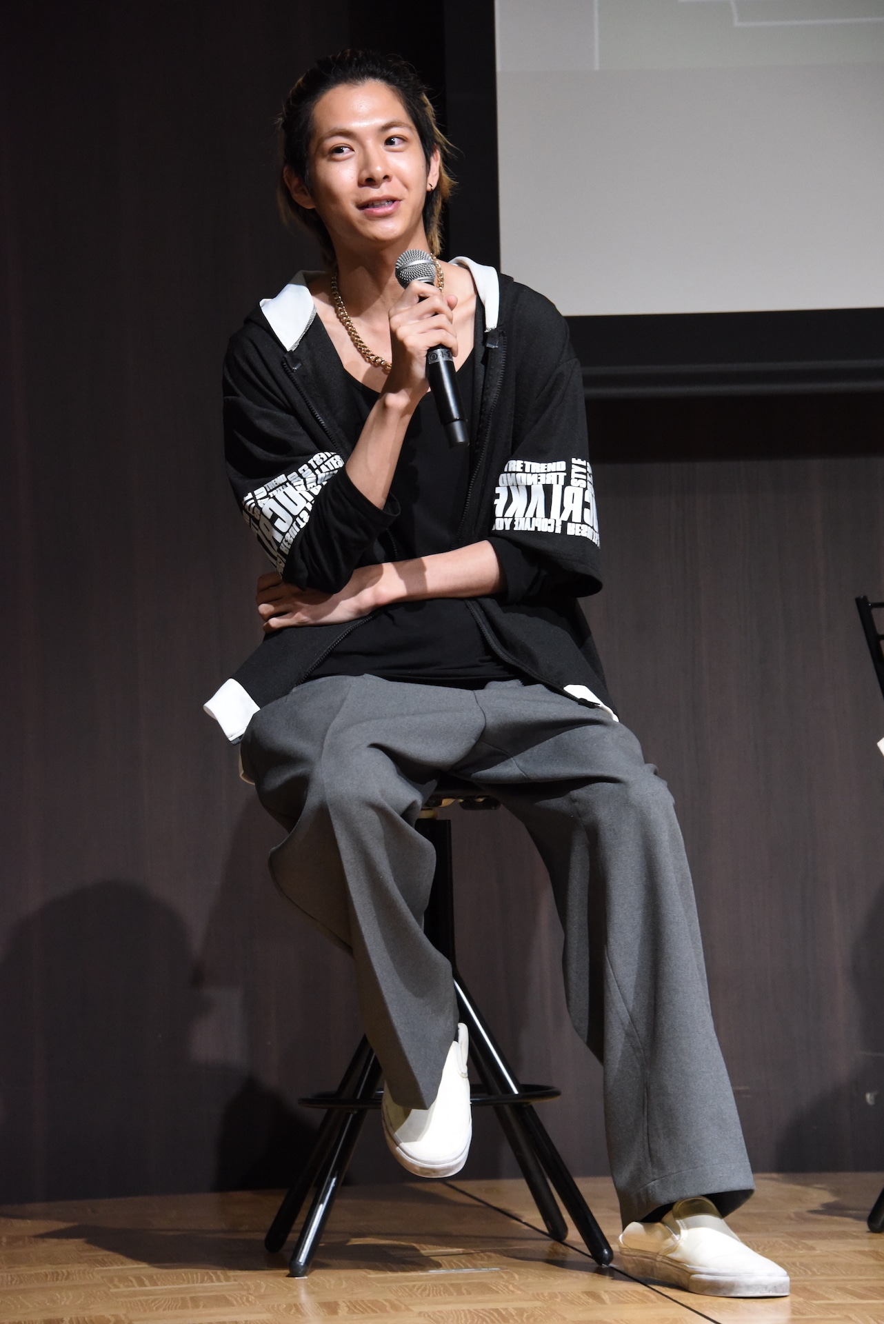 小宮璃央