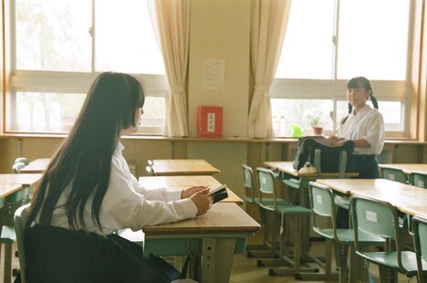 「満月、世界」場面写真