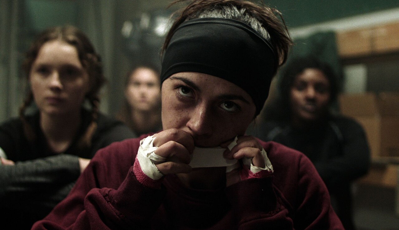 イザベル・ファーマンがボート部の熾烈なレギュラー争いに燃える「ノーヴィス」本編映像