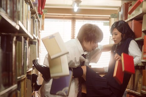 「恋を知らない僕たちは」新場面写真