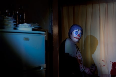 「夏目アラタの結婚」より、黒島結菜演じる“品川ピエロ”こと品川真珠。