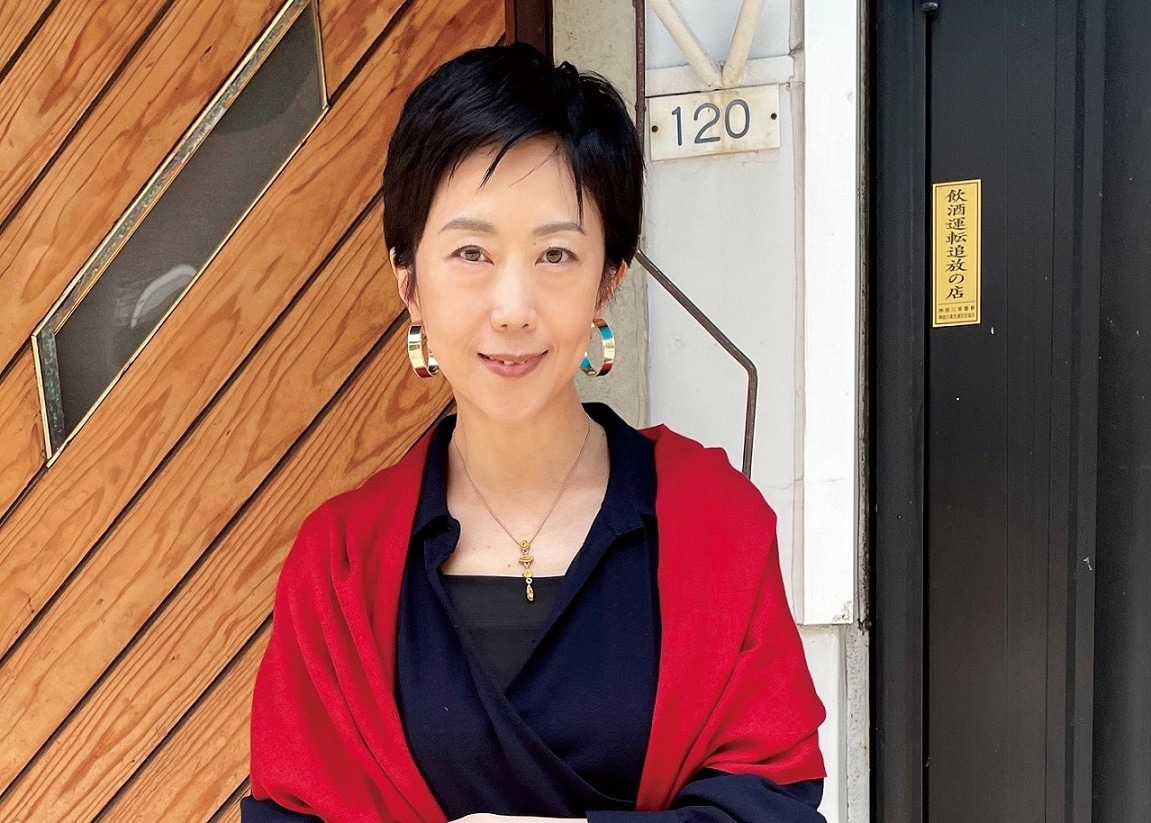 ドラマ「ハッピー・オブ・ジ・エンド」より、ケイトの母親役の唯野未歩子。