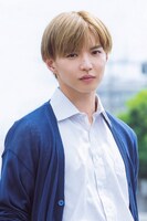 井上宗二郎役の佐藤大樹。