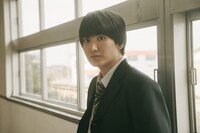 ABEMAオリジナルドラマ「透明なわたしたち」より、金子大地演じる一ノ瀬蓮。