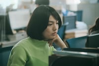 ABEMAオリジナルドラマ「透明なわたしたち」より、上原実矩演じる佐々木茜音。