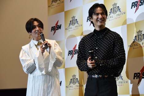 左から蒼井翔太、武内駿輔。