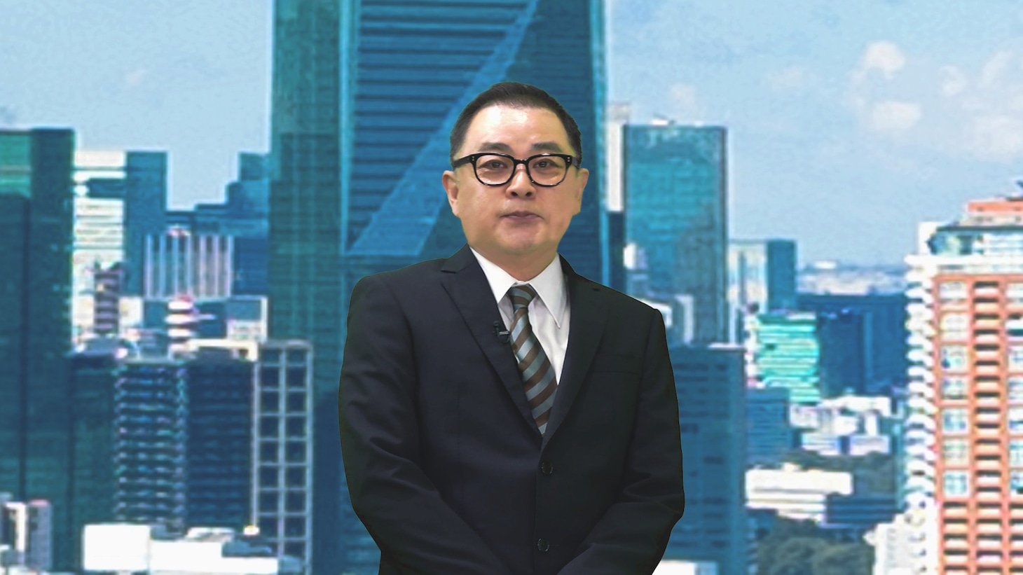 山内慶太郎が演じる、ワイドショーのキャスター。