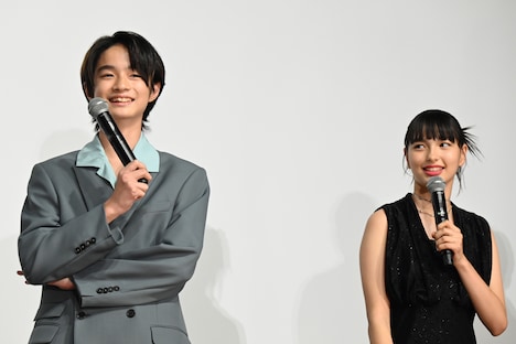 左から越山敬達、中西希亜良。