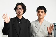 左から若葉竜也、池松壮亮。