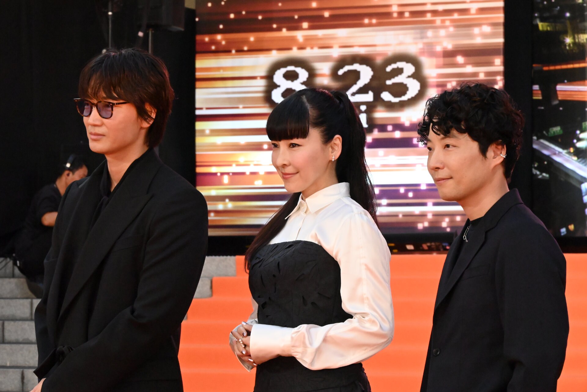 左から綾野剛、麻生久美子、星野源。 [画像・動画ギャラリー 14/25