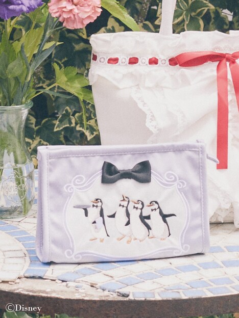 Disney Collection「Mary Poppins」より、スクエアポーチ（税込4950円）。