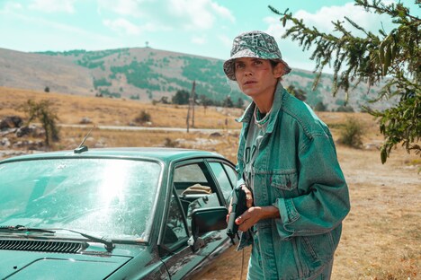 Netflix映画「ナイスガールズ in ニース」場面写真