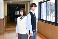 「3年C組は不倫してます。」より、上村蒼役の莉子（左）と橘伊織役の杢代和人（右）。