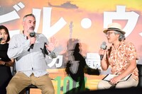 アレックス・ガーランド（左）と町山智浩（右）。