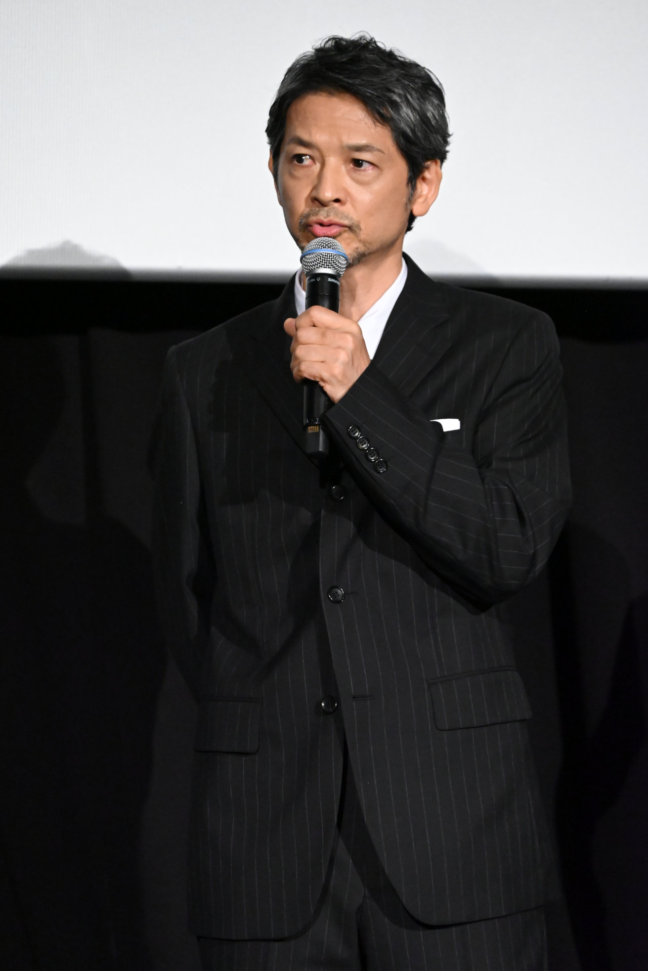 緒形直人