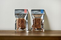 まめごはんによる「TENET テネット」弁当。ミッション中に4袋携帯するのが難しければ、最低限赤と青のシリアルバーを持参してほしいそう。