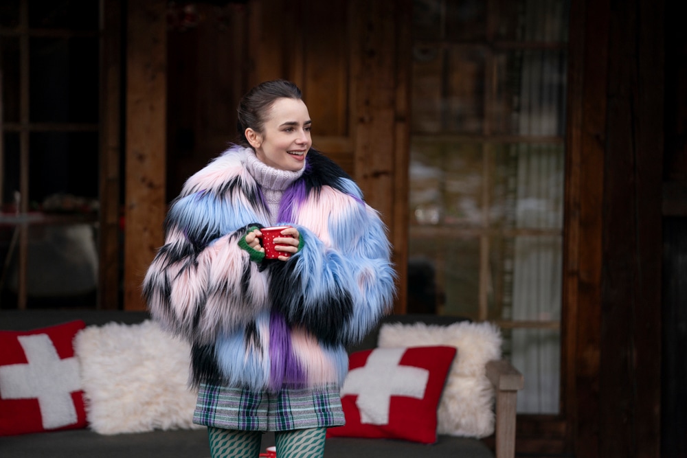 Netflixシリーズ「エミリー、パリへ行く：シーズン4：パート2」場面写真
