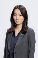 「オクトー ～感情捜査官 心野朱梨～ Season2」より、飯豊まりえ演じる心野朱梨