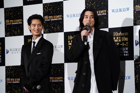 左から塩野瑛久、柳俊太郎。