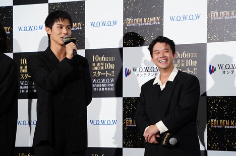 左から中川大志、矢本悠馬。