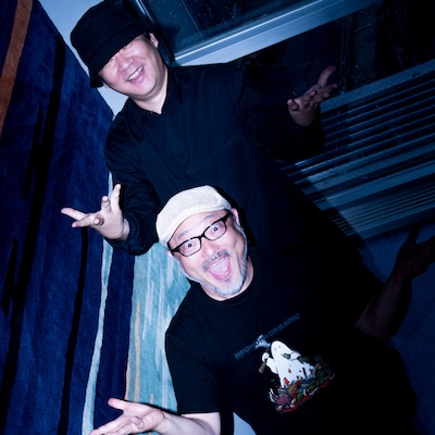 白石晃士（下）と押切蓮介（上）。